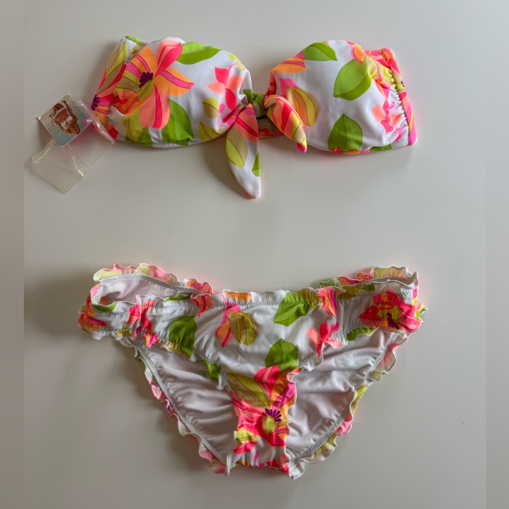 Victoria's Secret Pink and White Bikini Set with Ruched Design